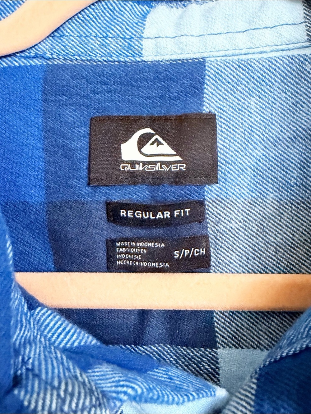 Quicksilver Men’s Blue Plaid Flannel Top - Picture 3 of 4
